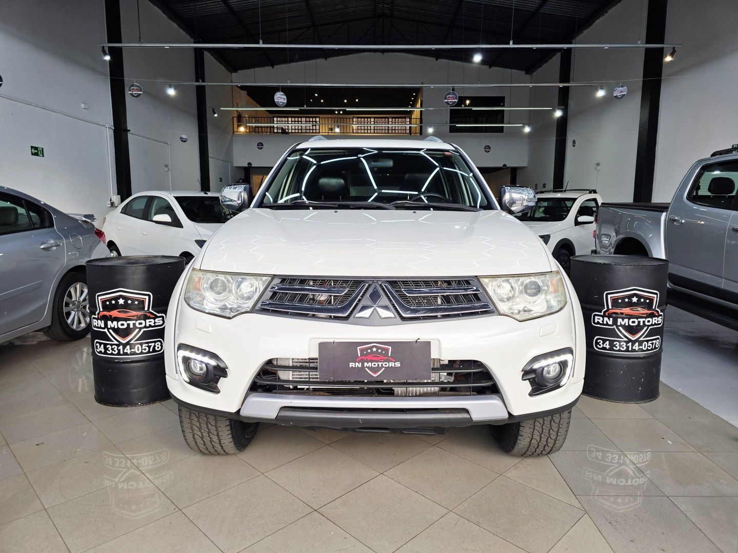 MITSUBISHI PAJERO