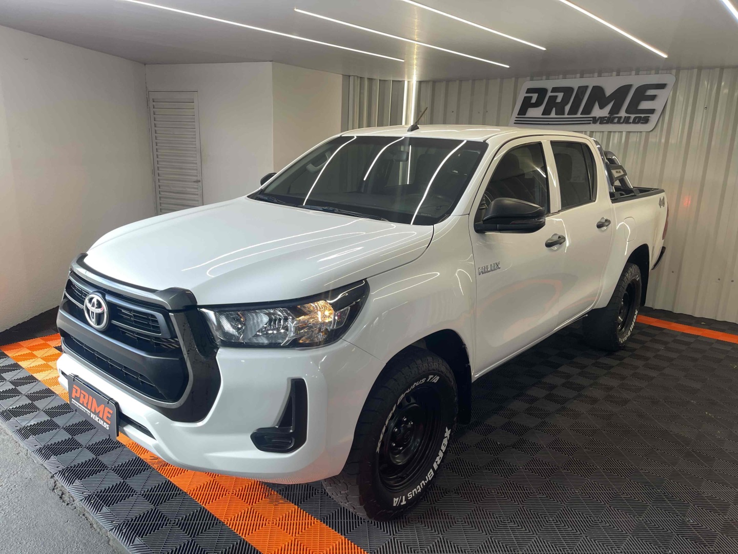 TOYOTA HILUX