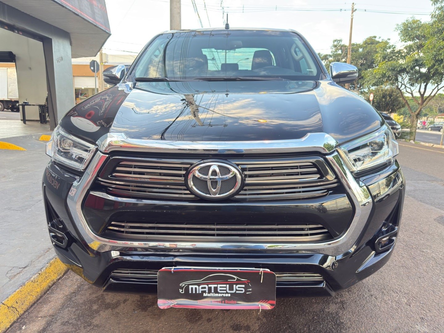 TOYOTA HILUX