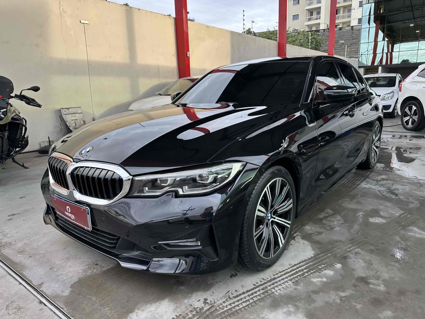 BMW 320i