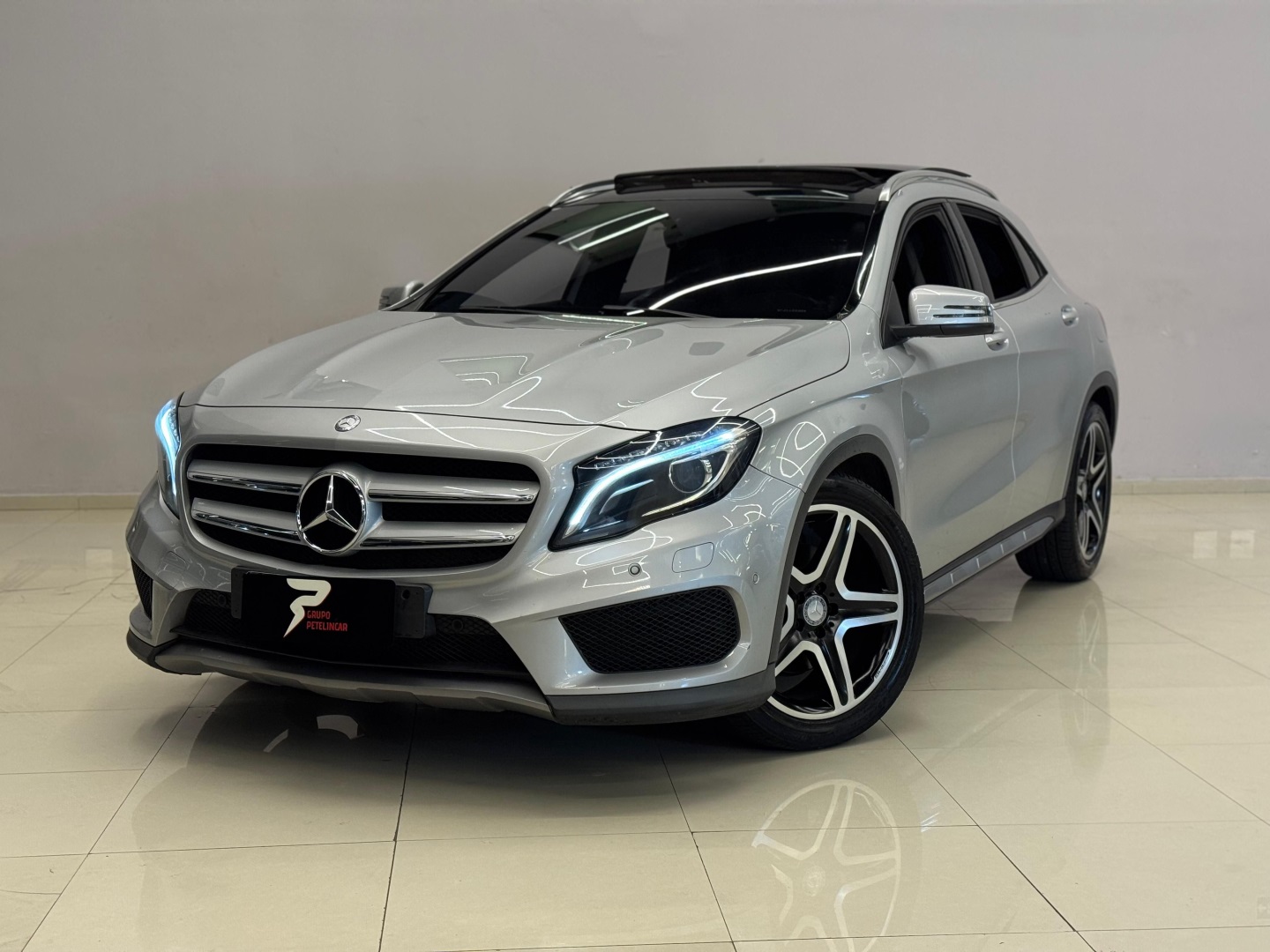MERCEDES-BENZ GLA 250
