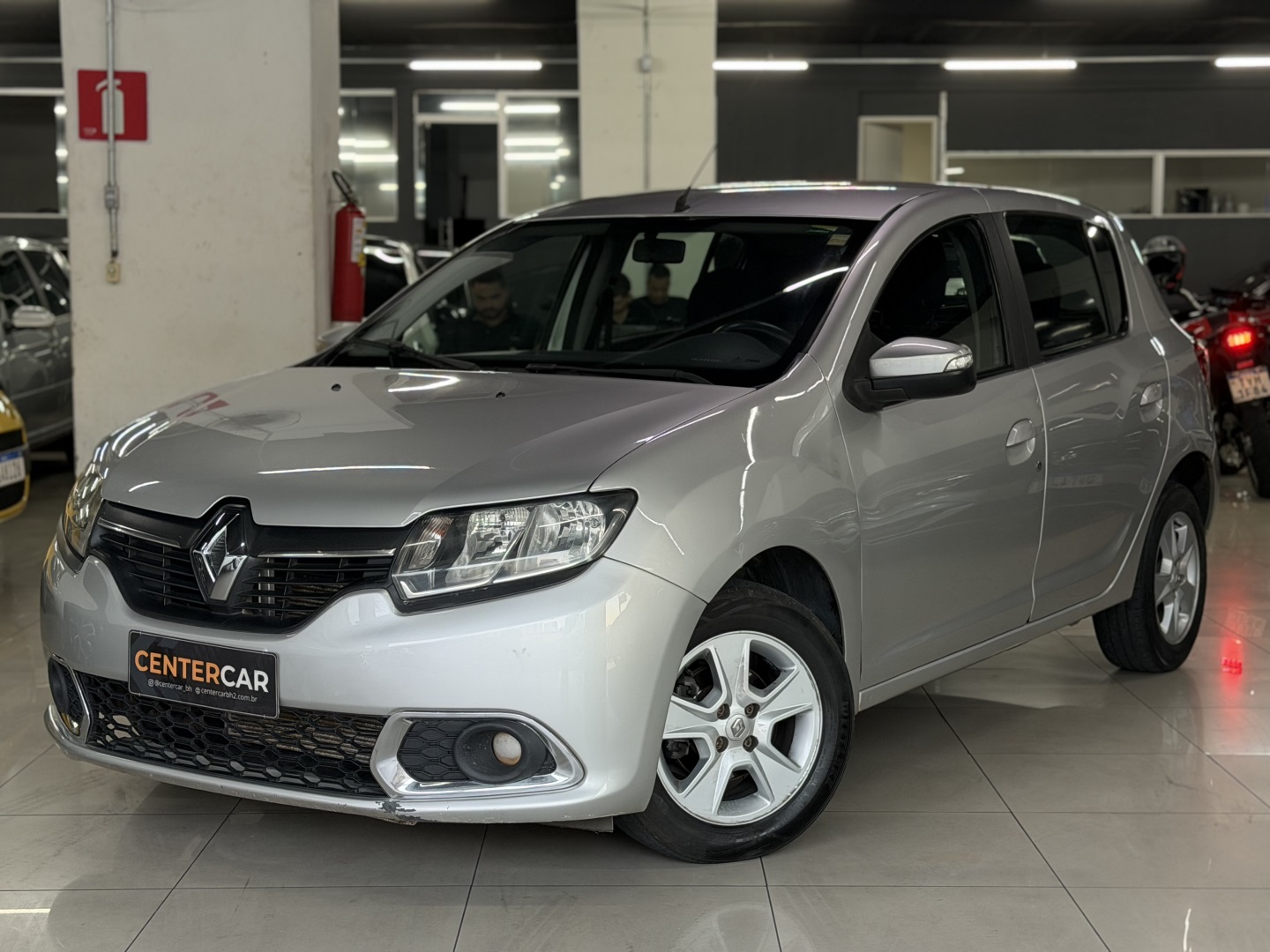 RENAULT SANDERO
