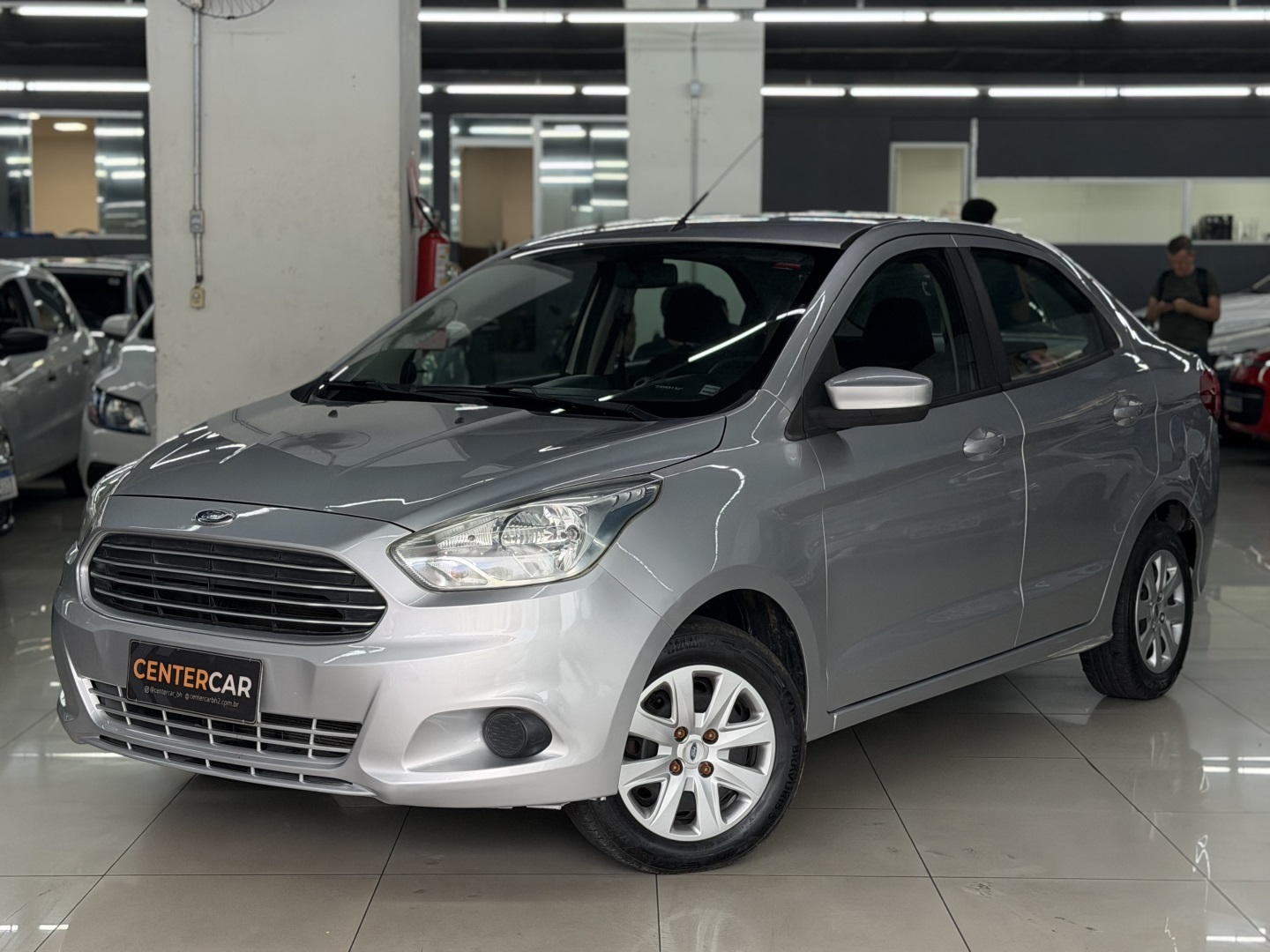 FORD KA SEDAN