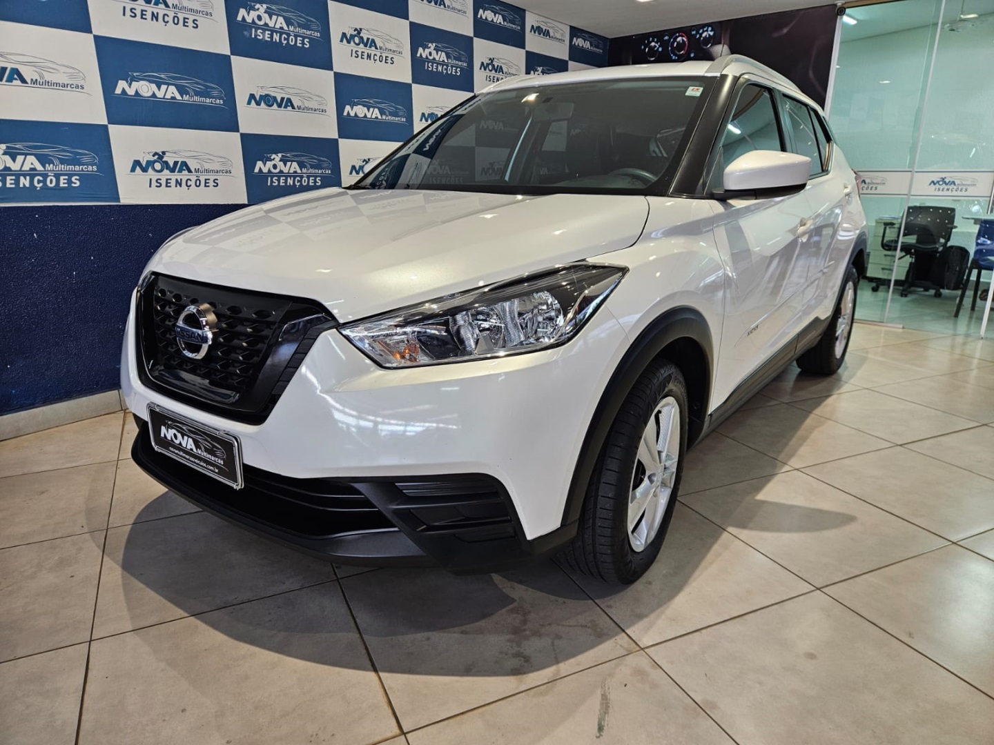 NISSAN KICKS