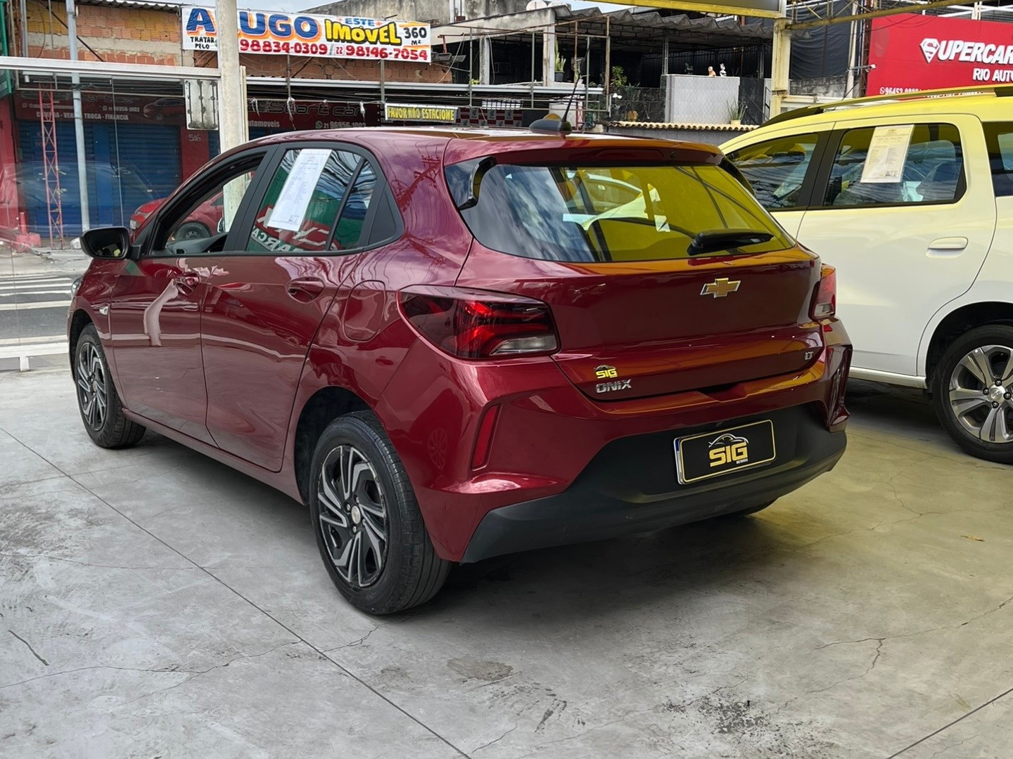 CHEVROLET ONIX 1.0 FLEX LT MANUAL 2024 Vermelho - Miniatura 8 - SIG Multimarcas