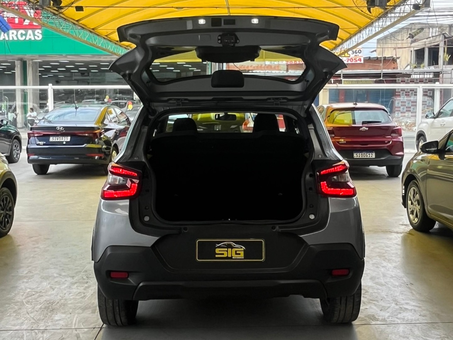 CITROEN C3 1.0 16V FLEX LIVE PACK MANUAL 2024 Cinza - Miniatura 6 - SIG Multimarcas