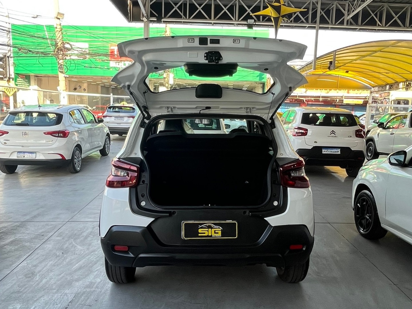 CITROEN C3 1.0 16V FLEX LIVE PACK MANUAL 2024 Branco - Miniatura 6 - SIG Multimarcas