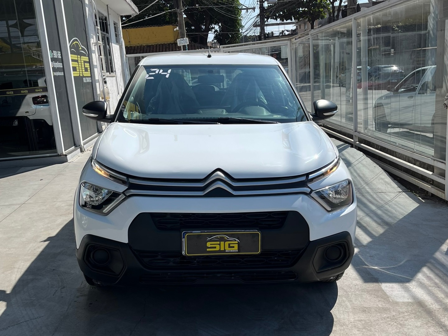 CITROEN C3 1.0 FIREFLY FLEX LIVE PACK MANUAL 2024 Branco - Miniatura 2 - SIG Multimarcas