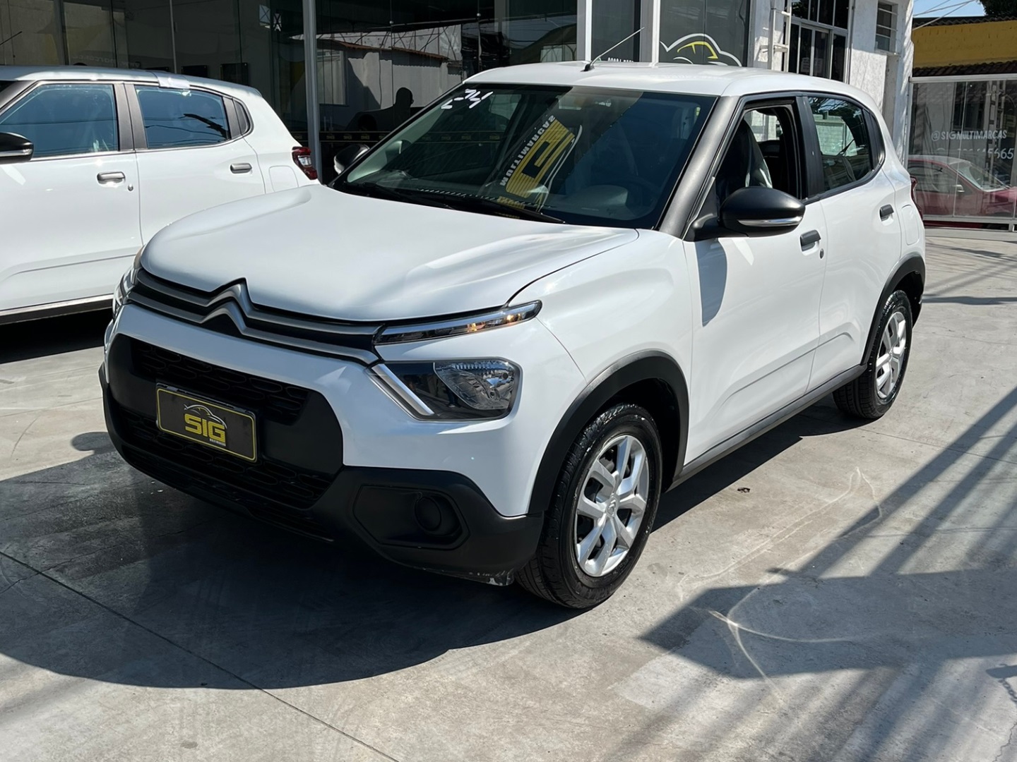 CITROEN C3 1.0 FIREFLY FLEX LIVE PACK MANUAL 2024 Branco - Miniatura 3 - SIG Multimarcas