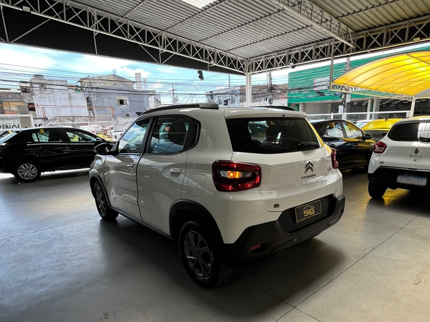 CITROEN C3 1.0 FIREFLY FLEX FEEL MANUAL 2023 Branco - Miniatura 7 - SIG Multimarcas
