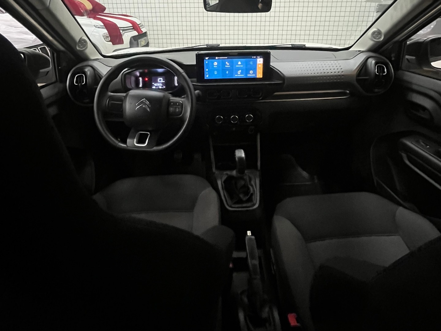 CITROEN C3 1.0 16V FLEX LIVE PACK MANUAL 2024 Branco - Miniatura 7 - SIG Multimarcas