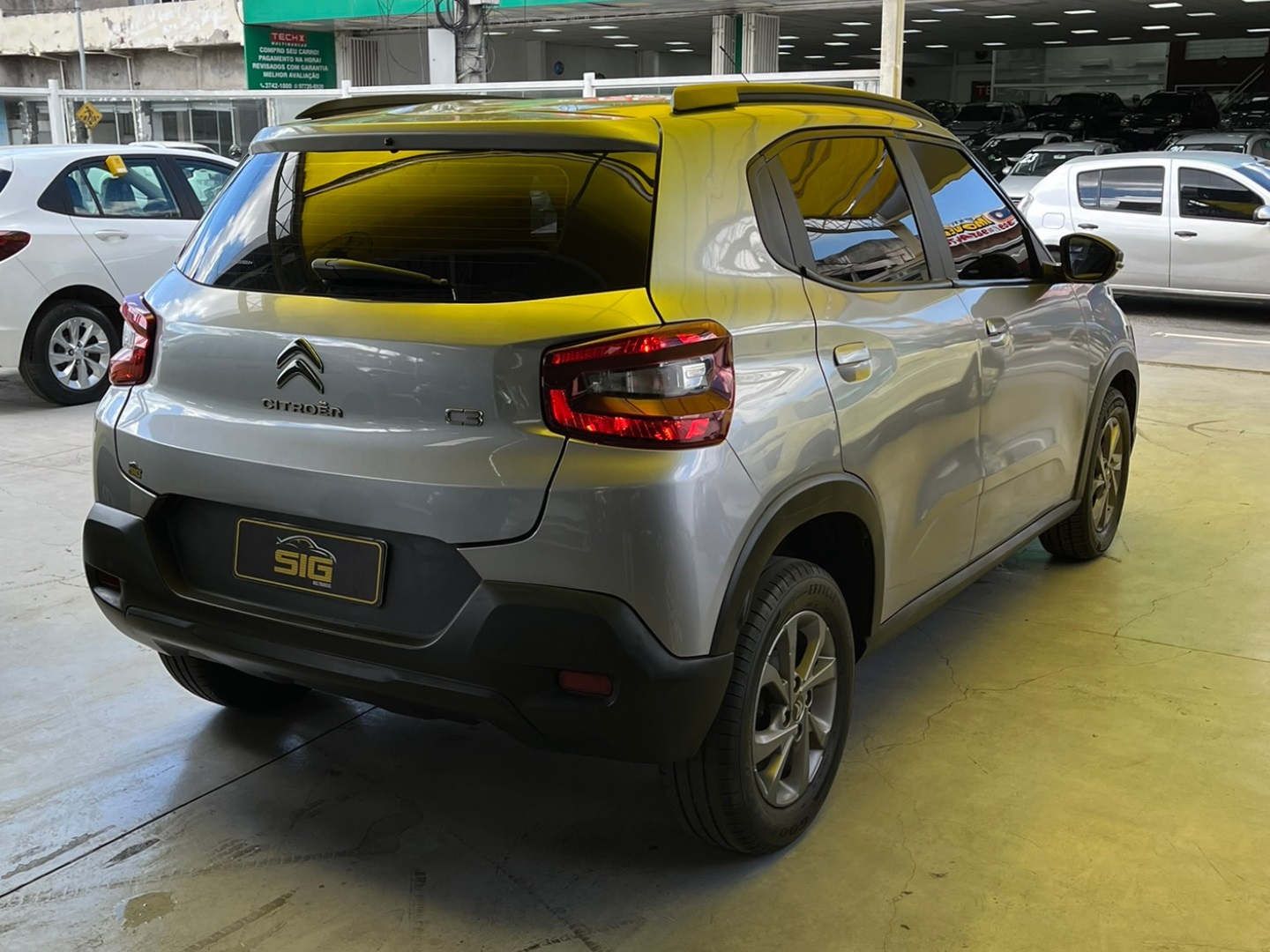 CITROEN C3 1.0 FIREFLY FLEX FEEL MANUAL 2023 Prata - Miniatura 7 - SIG Multimarcas