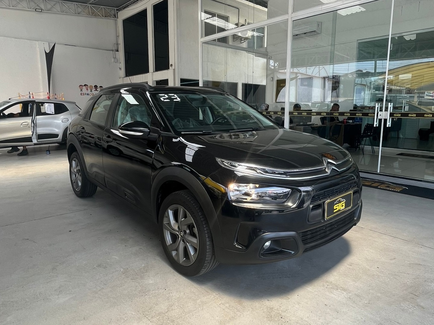 CITROEN C4 CACTUS 1.6 VTI 120 FLEX FEEL EAT6 2023 Preto - Miniatura 4 - SIG Multimarcas