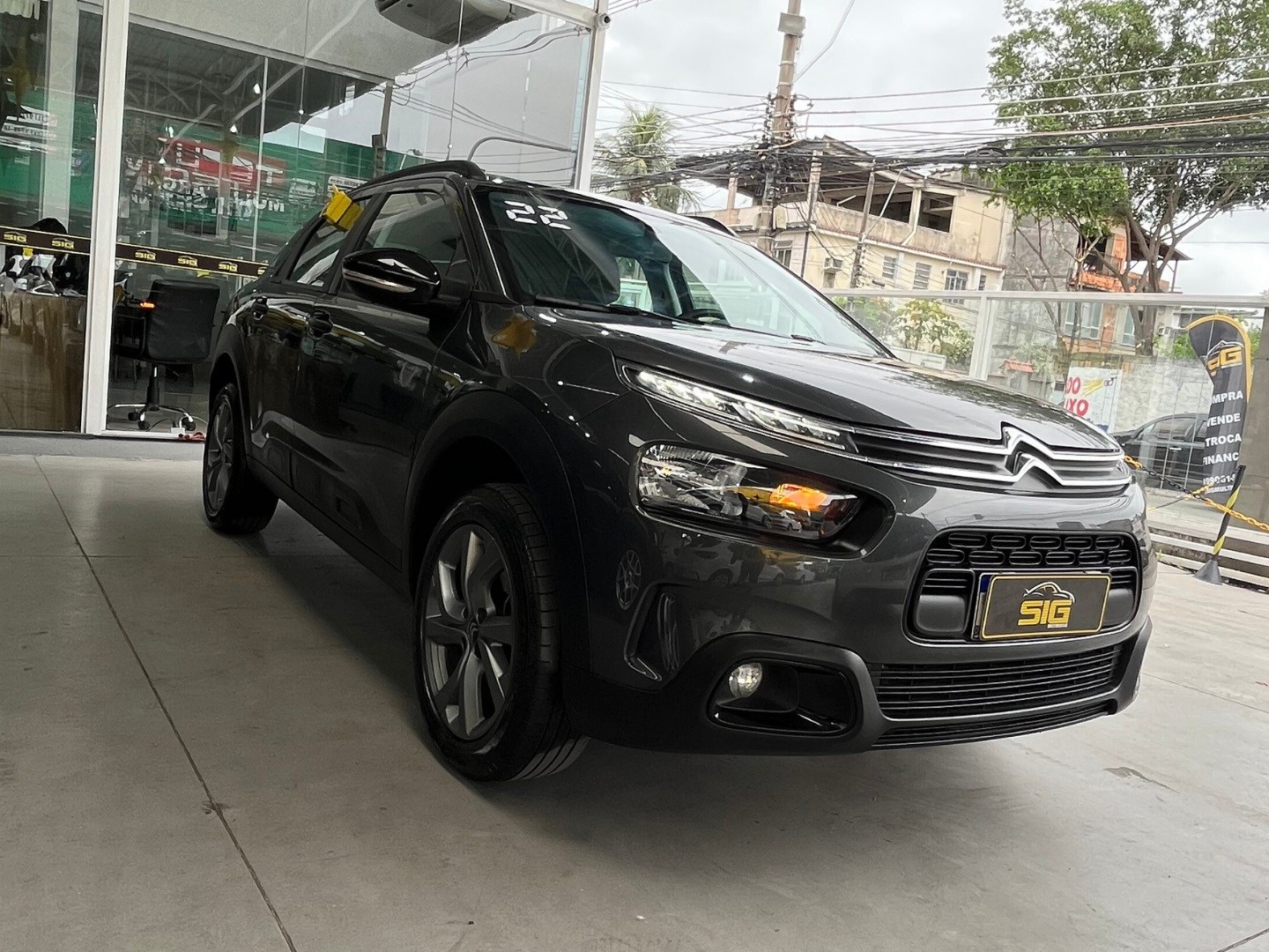 CITROEN C4 CACTUS 1.6 VTI 120 FLEX FEEL EAT6 2023 na cor Cinza com 50.371 km - Imagem 1 - SIG Multimarcas