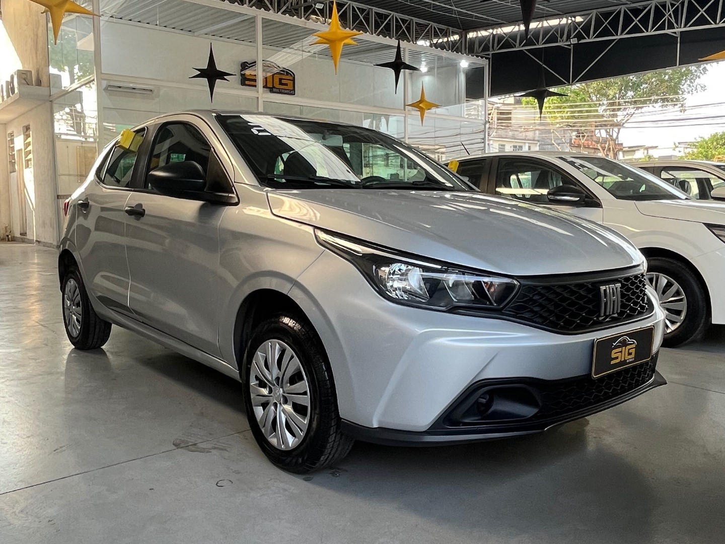 FIAT ARGO 1.0 FIREFLY FLEX MANUAL 2023 na cor Prata com 54.675 km - Imagem 1 - SIG Multimarcas