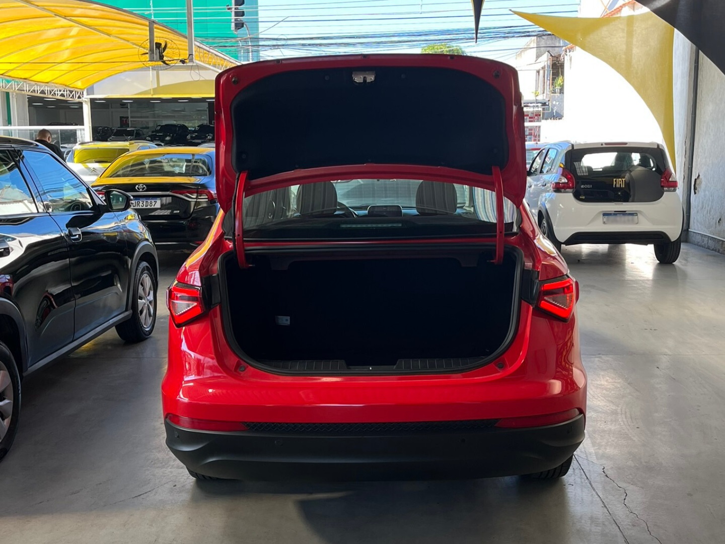 FIAT CRONOS 1.3 FIREFLY FLEX DRIVE MANUAL 2024 Vermelho - Miniatura 8 - SIG Multimarcas