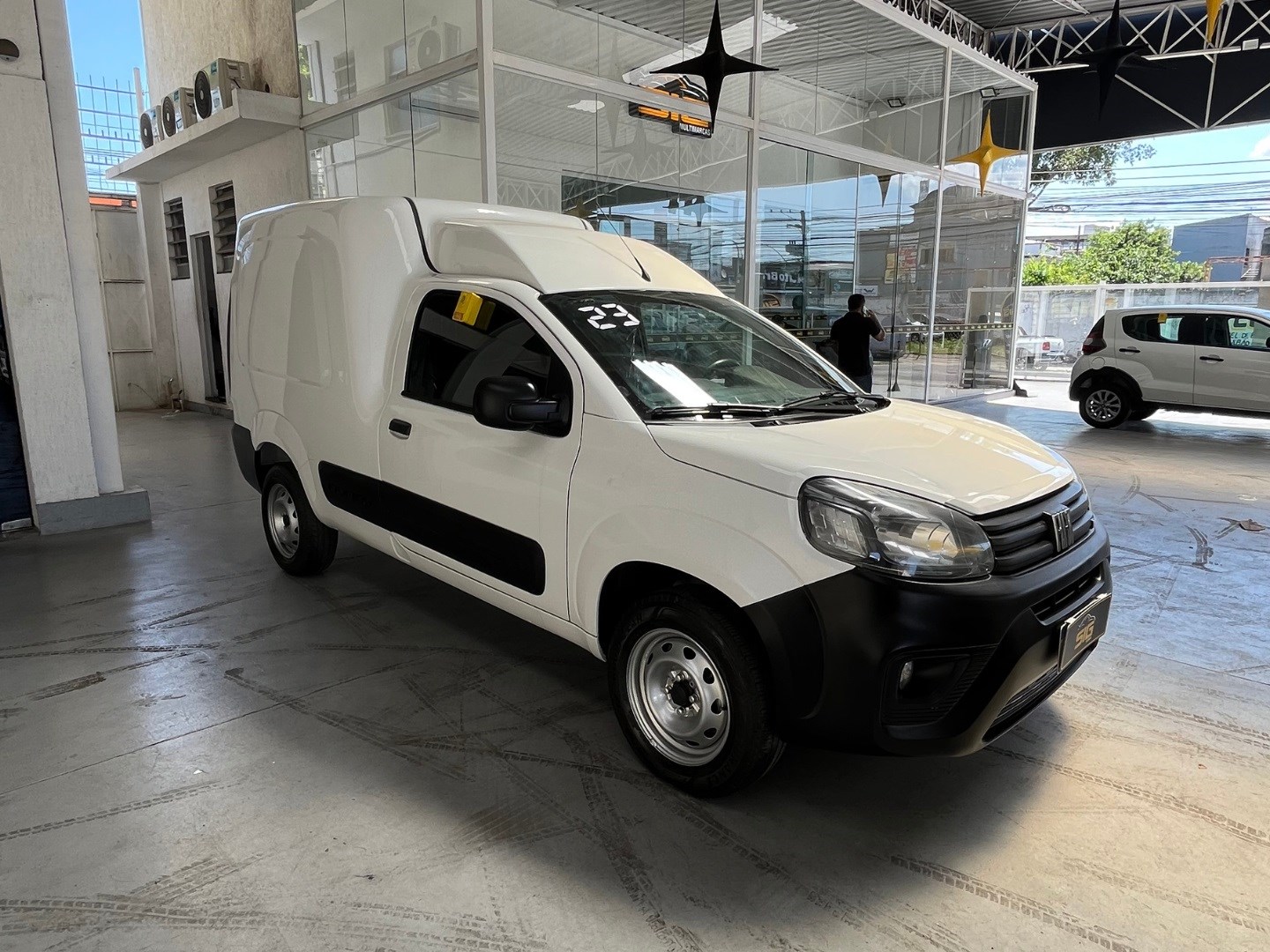 FIAT FIORINO 1.4 MPI FURGÃO ENDURANCE 8V FLEX 2P MANUAL 2023 - Miniatura 3