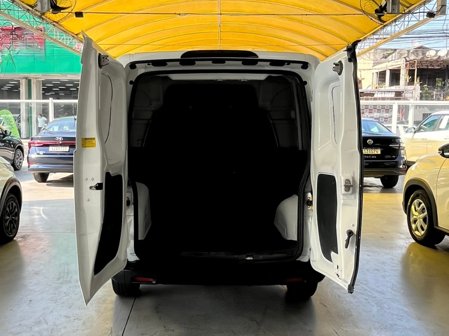 FIAT FIORINO 1.4 MPI FURGÃO ENDURANCE 8V FLEX 2P MANUAL 2024 - Miniatura 8