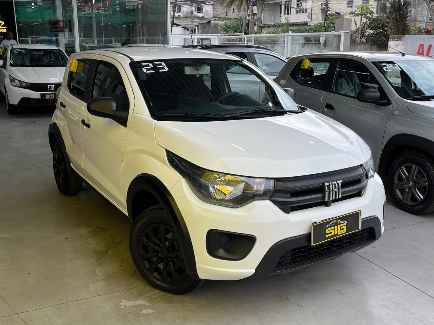 FIAT MOBI 1.0 EVO FLEX LIKE. MANUAL 2023 - Imagem 1 - SIG Multimarcas