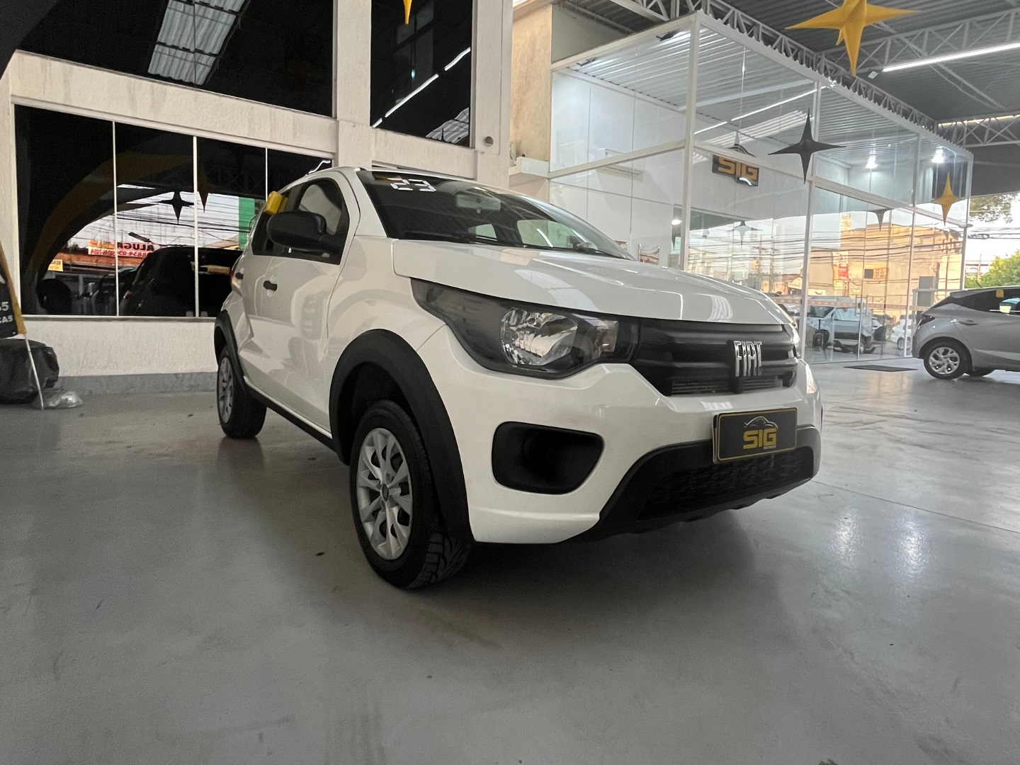 FIAT MOBI 1.0 EVO FLEX LIKE. MANUAL 2023 - Imagem 1 - SIG Multimarcas