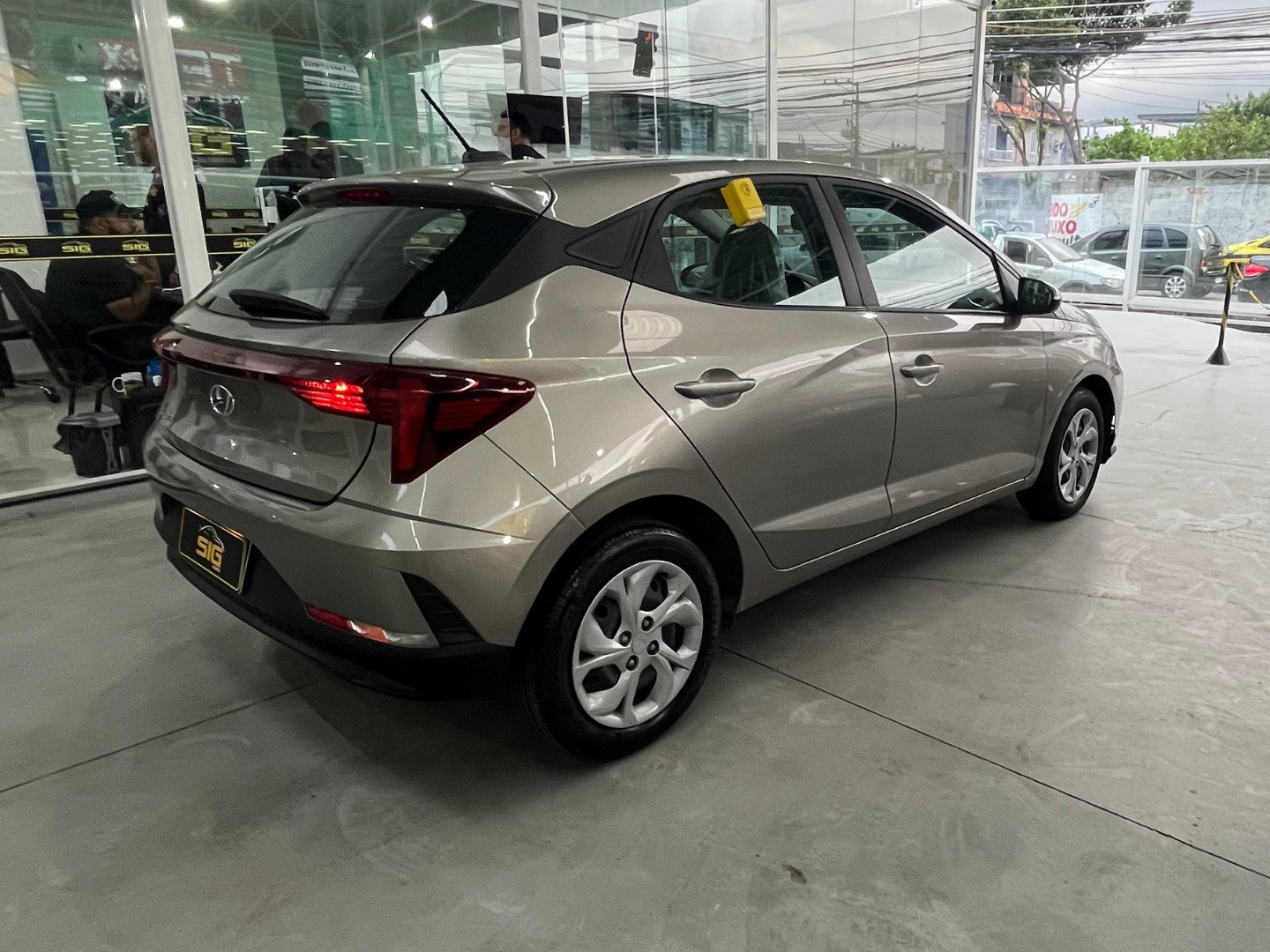 HYUNDAI HB20 1.0 12V FLEX COMFORT MANUAL 2023 - Miniatura 5