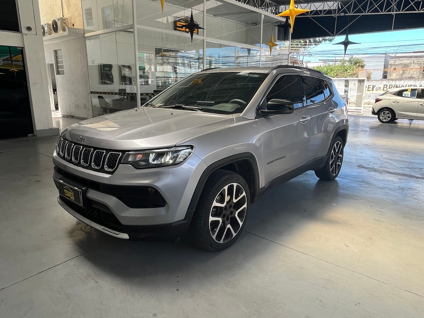 JEEP COMPASS 1.3 T270 TURBO FLEX LONGITUDE AT6 2022 Prata - Miniatura 3 - SIG Multimarcas