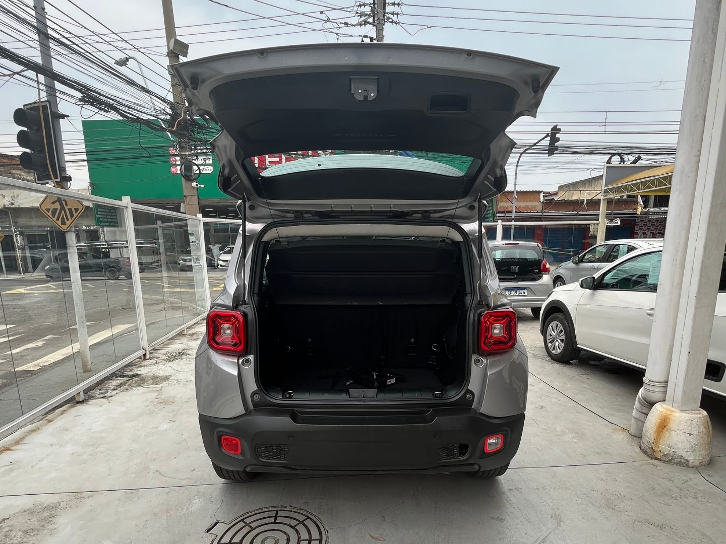 JEEP RENEGADE 1.8 16V FLEX LONGITUDE 4P AUTOMÁTICO 2021 - Miniatura 6