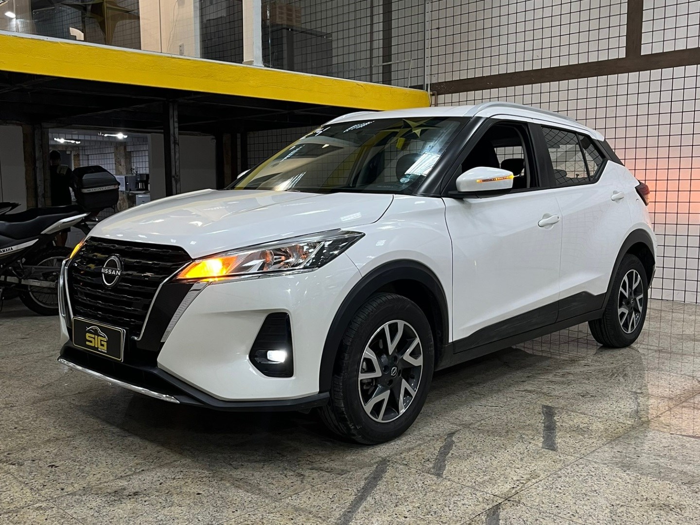 NISSAN KICKS 1.6 16V FLEXSTART SENSE XTRONIC 2024 Branco - Miniatura 4 - SIG Multimarcas