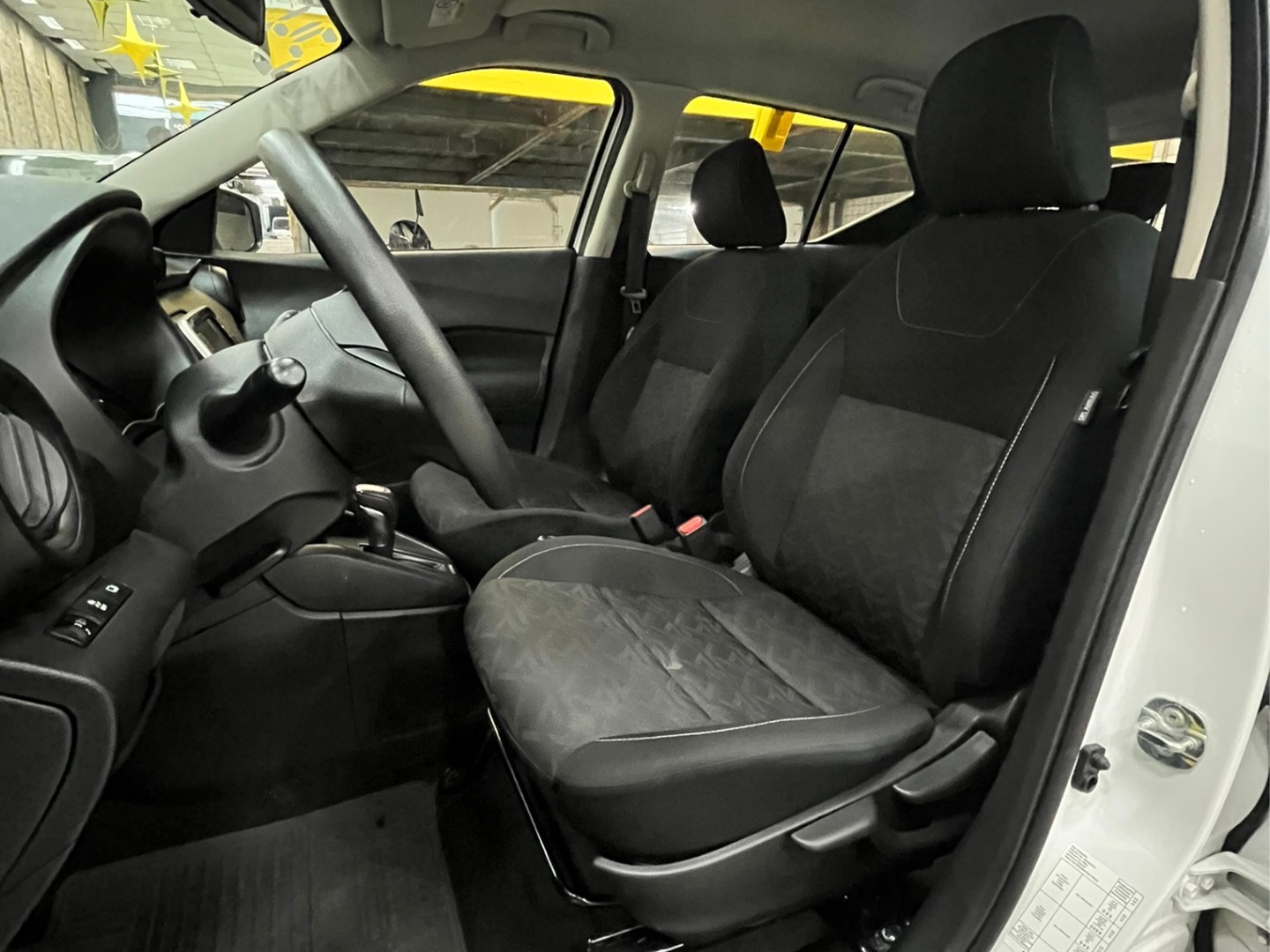 NISSAN KICKS 1.6 16V FLEXSTART SENSE XTRONIC 2024 Branco - Miniatura 6 - SIG Multimarcas