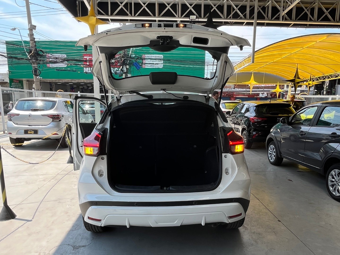 NISSAN KICKS 1.6 16V FLEXSTART ADVANCE XTRONIC 2022 Branco - Miniatura 6 - SIG Multimarcas