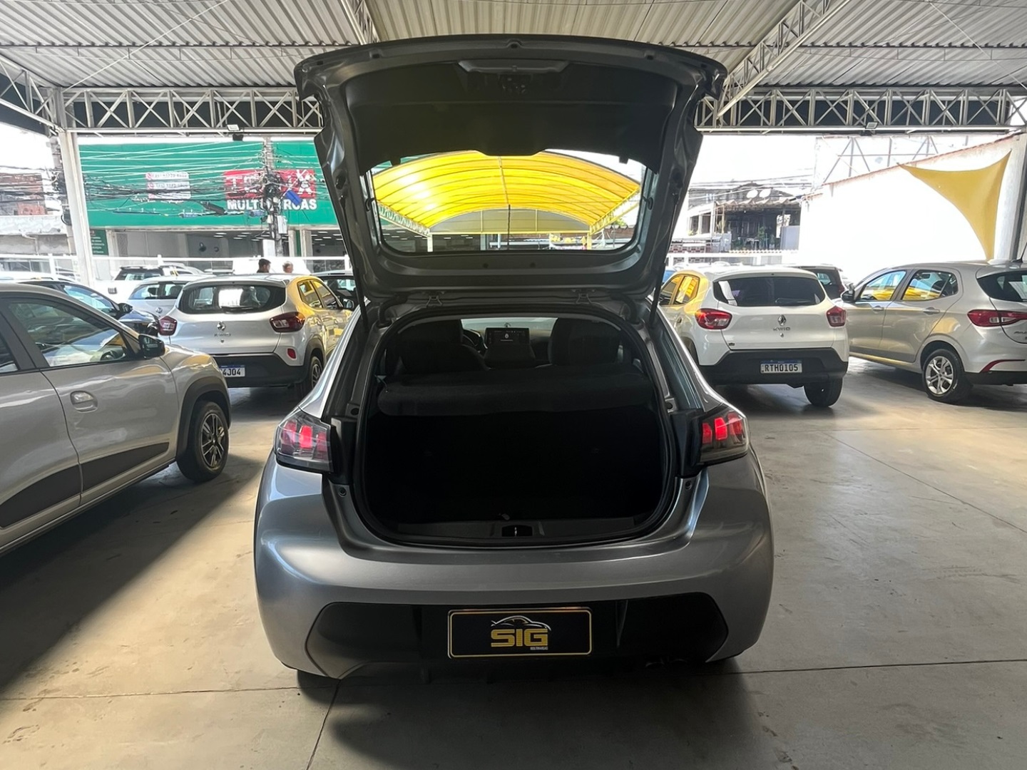 PEUGEOT 208 1.0 FIREFLY FLEX LIKE MANUAL 2023 Cinza - Miniatura 6 - SIG Multimarcas