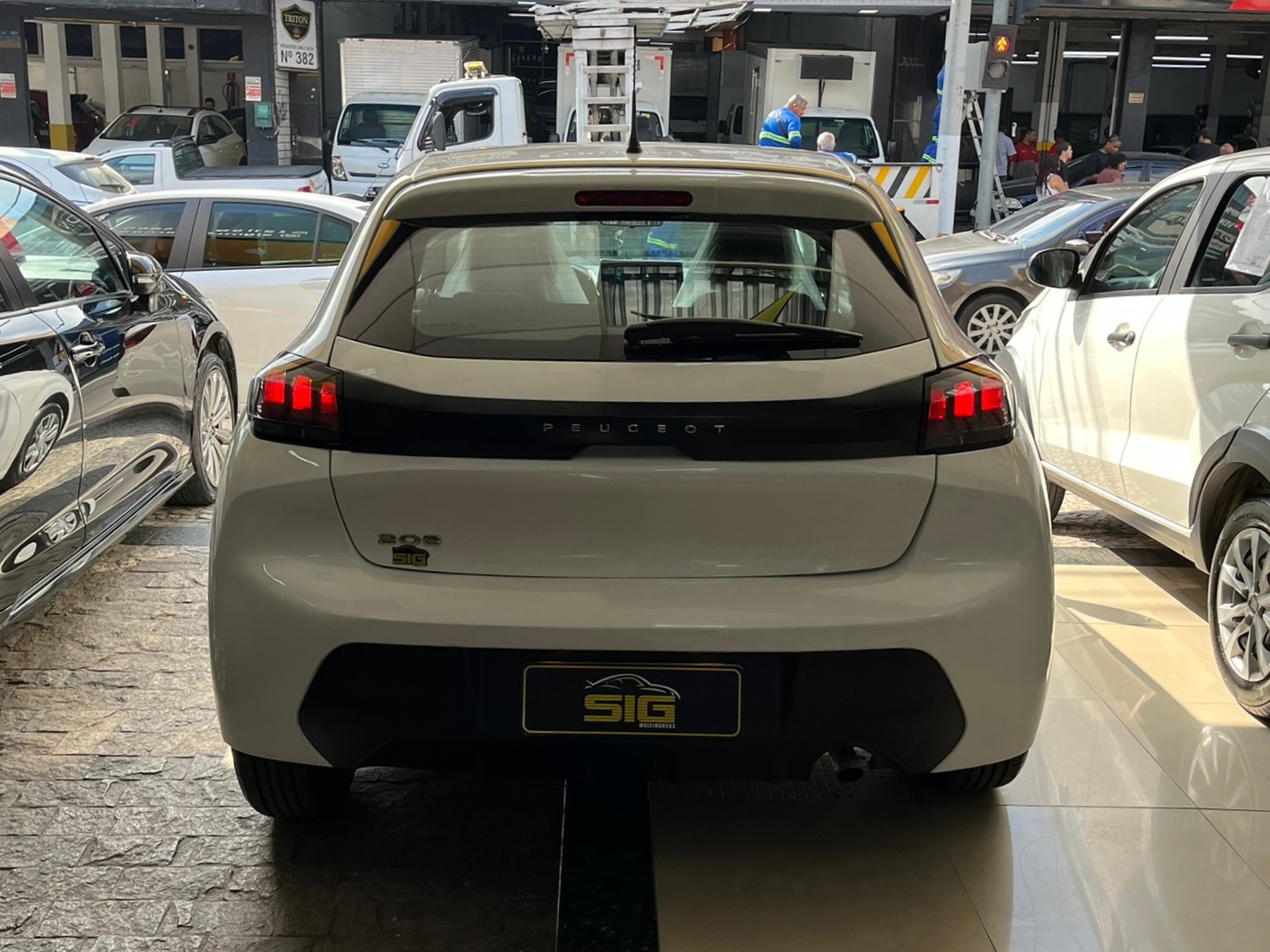 PEUGEOT 208 1.0 FIREFLY FLEX LIKE MANUAL 2023 Branco - Miniatura 5 - SIG Multimarcas