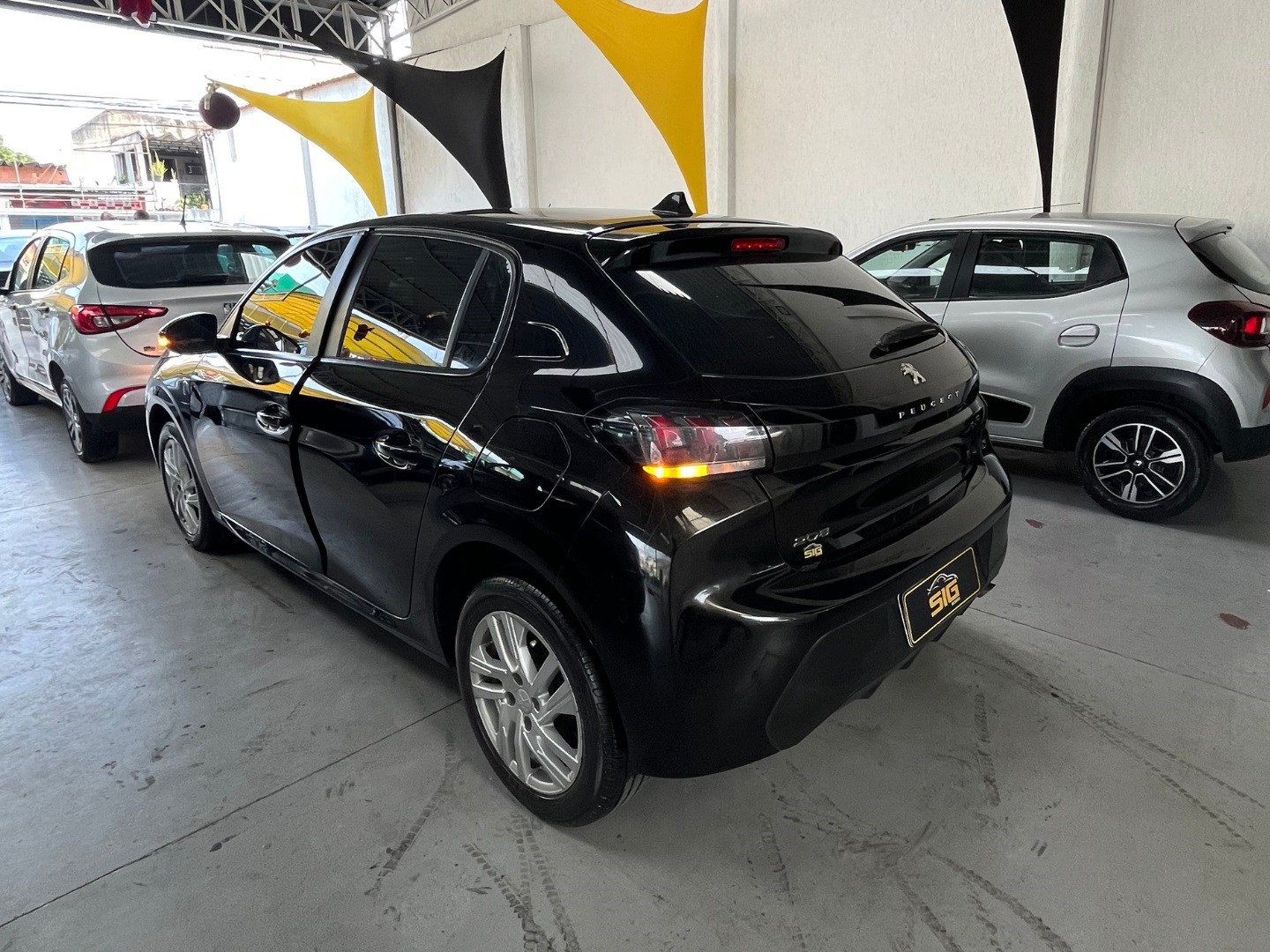 PEUGEOT 208 1.6 16V FLEX ACTIVE AT6 2022 Preto - Miniatura 5 - SIG Multimarcas