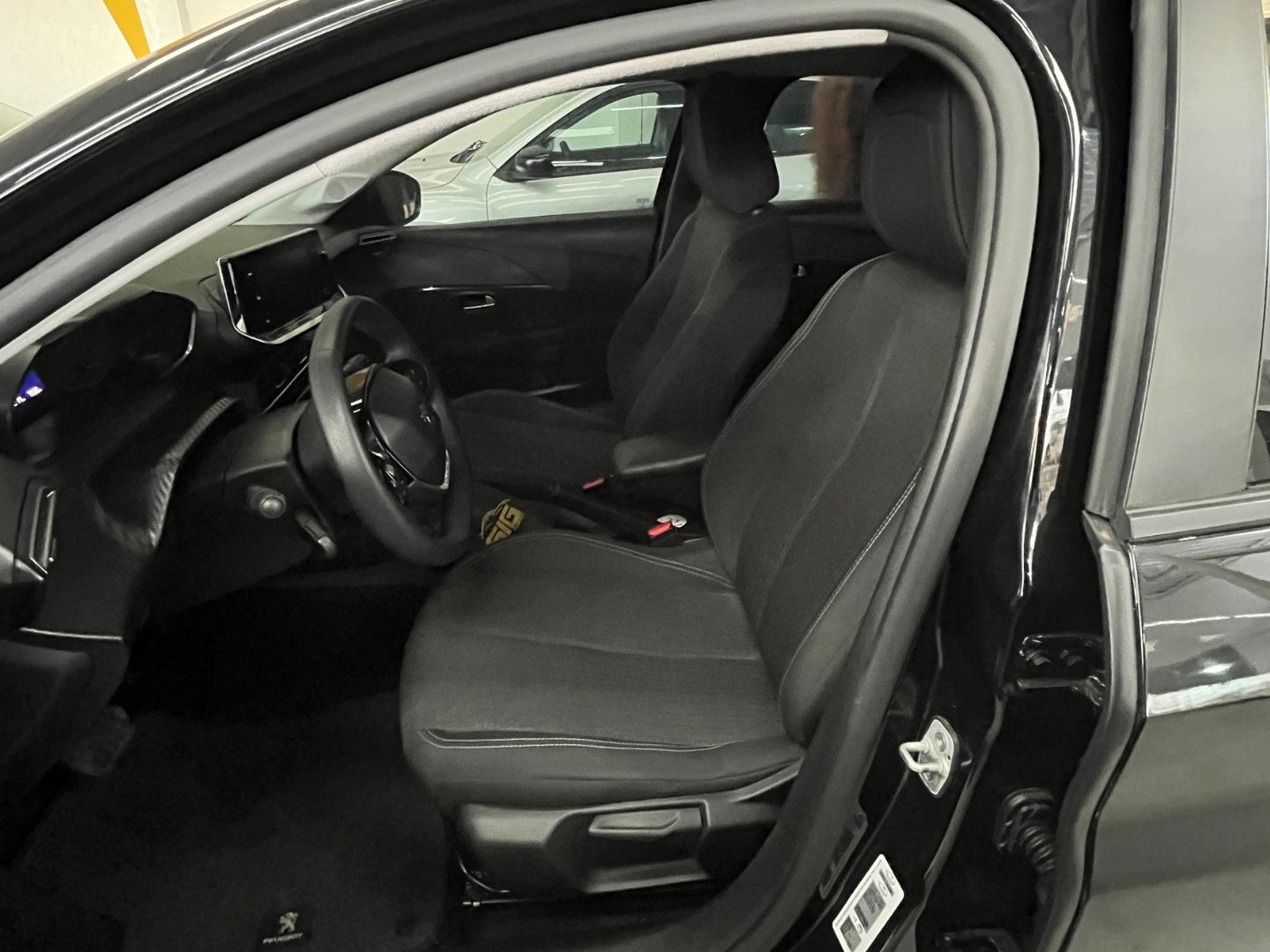 PEUGEOT 208 1.6 16V FLEX ACTIVE AT6 2022 Preto - Miniatura 6 - SIG Multimarcas