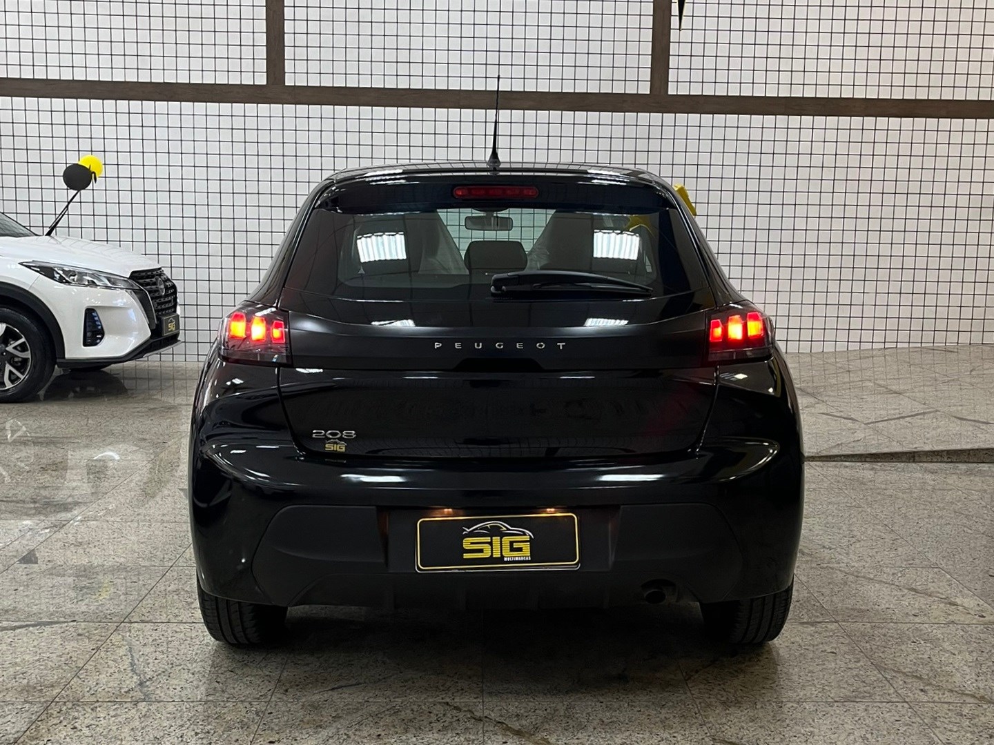 PEUGEOT 208 1.0 6V FLEX LIKE MANUAL 2024 Preto - Miniatura 3 - SIG Multimarcas