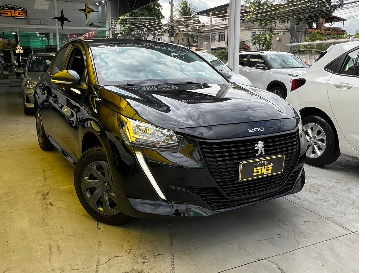 PEUGEOT 208 1.6 16V FLEX ACTIVE AT6 2024 na cor Preto com 40.036 km - Imagem 1 - SIG Multimarcas