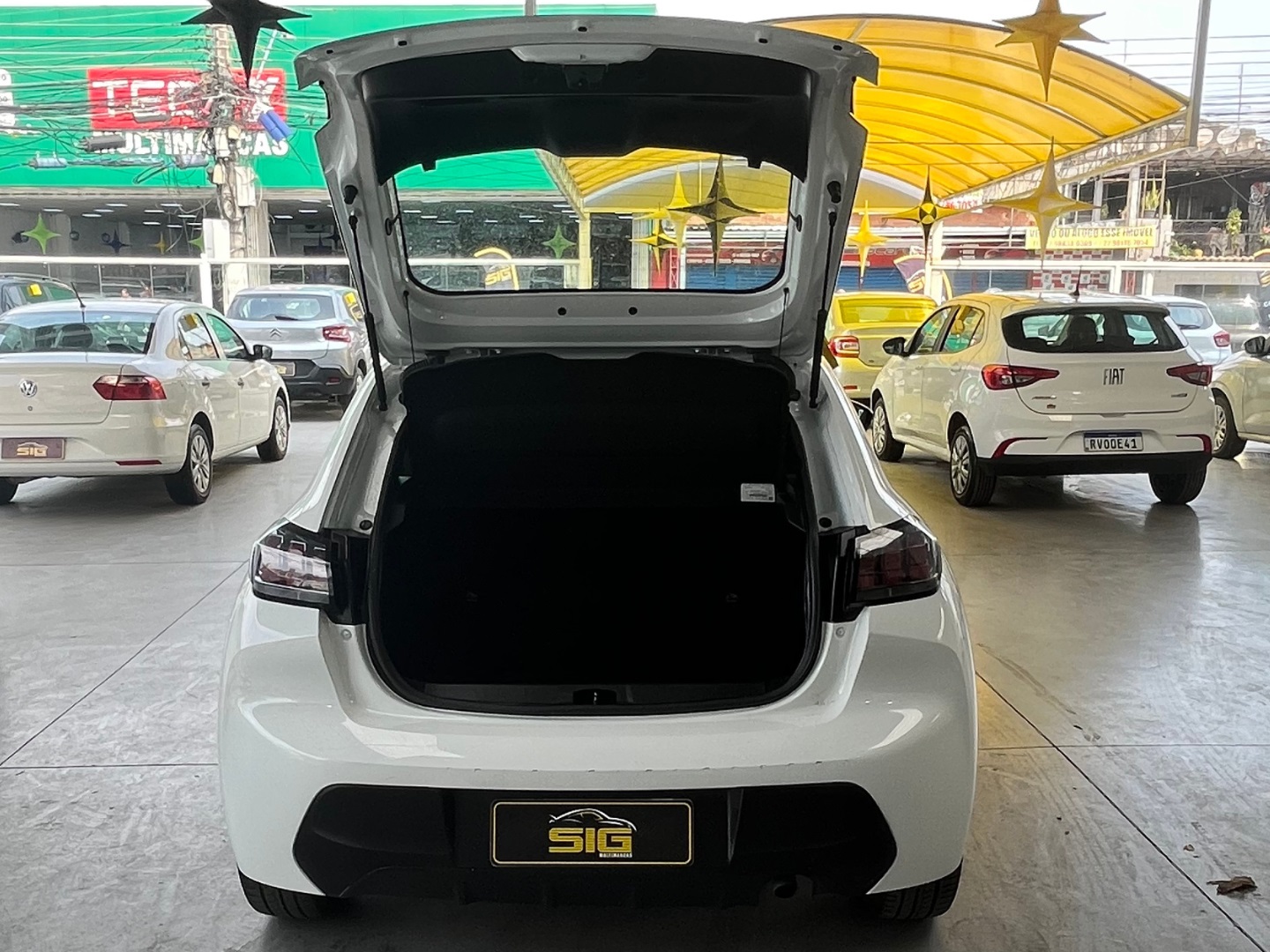 PEUGEOT 208 1.0 FIREFLY FLEX LIKE MANUAL 2023 Branco - Miniatura 6 - SIG Multimarcas