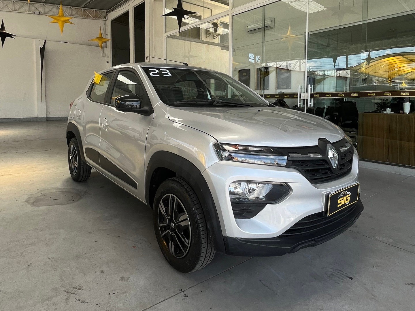 RENAULT KWID 1.0 12V SCE FLEX INTENSE MANUAL 2023 Cinza - Miniatura 4 - SIG Multimarcas