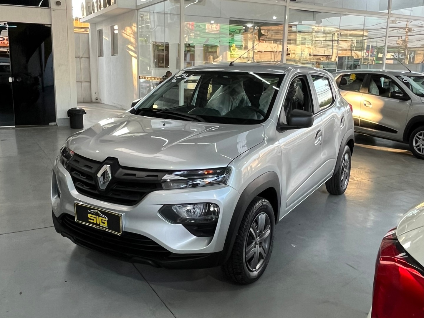 RENAULT KWID 1.0 12V SCE FLEX ZEN MANUAL 2024 Prata - Miniatura 3 - SIG Multimarcas