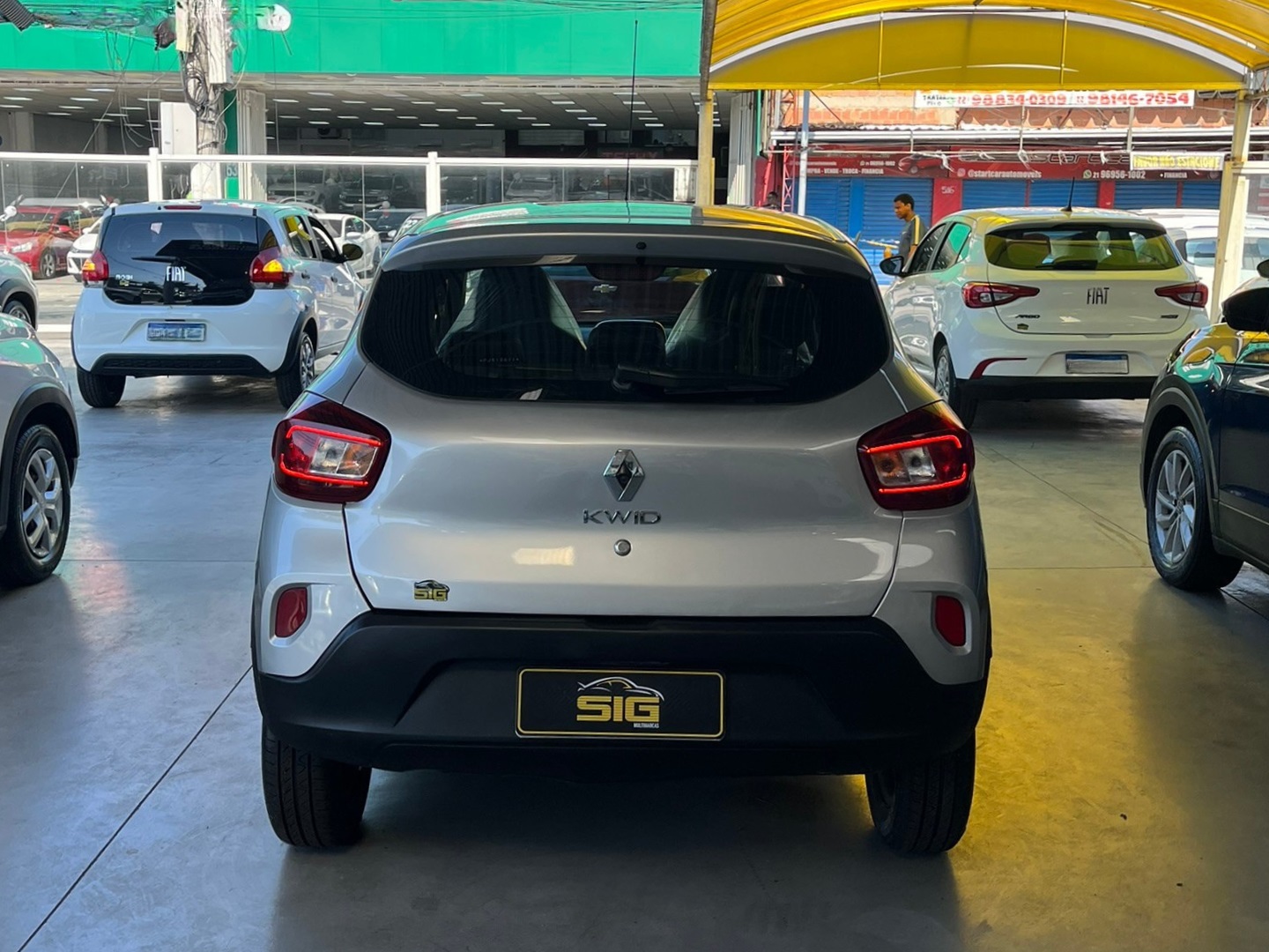 RENAULT KWID 1.0 12V SCE FLEX INTENSE MANUAL 2023 Prata - Miniatura 5 - SIG Multimarcas