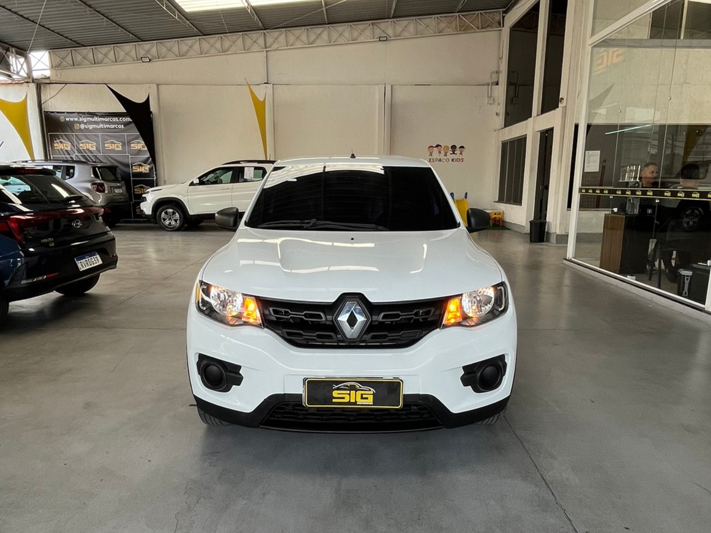 RENAULT KWID 1.0 12V SCE FLEX ZEN MANUAL 2022 Branco - Miniatura 2 - SIG Multimarcas