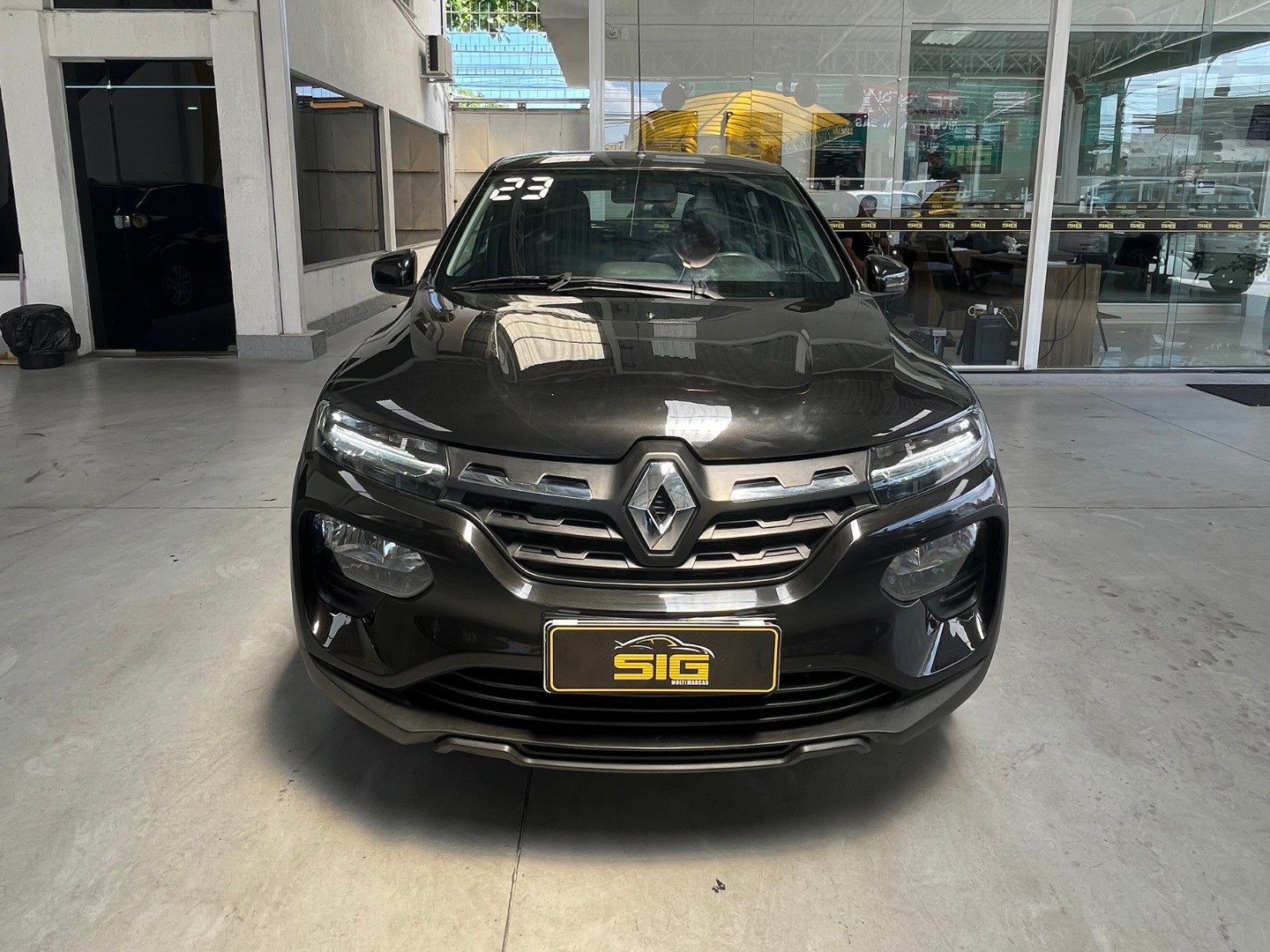RENAULT KWID 1.0 12V SCE FLEX INTENSE MANUAL 2023 Preto - Miniatura 2 - SIG Multimarcas