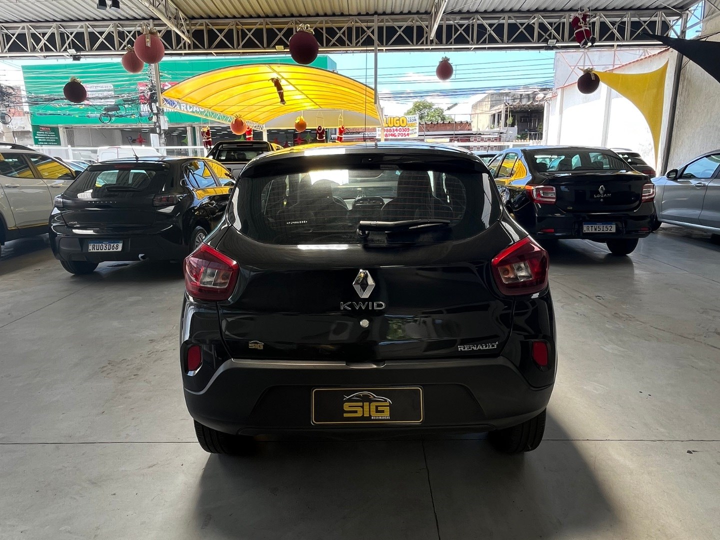 RENAULT KWID 1.0 12V SCE FLEX INTENSE MANUAL 2023 Preto - Miniatura 5 - SIG Multimarcas