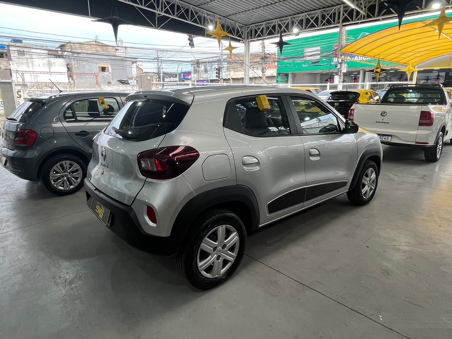 RENAULT KWID 1.0 12V SCE FLEX INTENSE MANUAL 2023 Cinza - Miniatura 8 - SIG Multimarcas