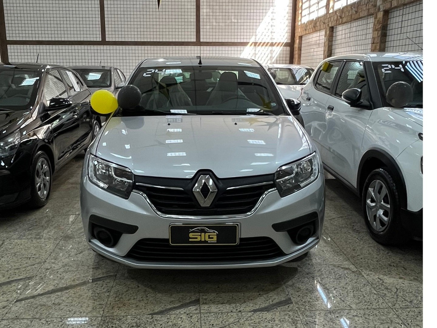 RENAULT LOGAN 1.0 12V SCE FLEX ZEN MANUAL 2024 Prata - Miniatura 2 - SIG Multimarcas