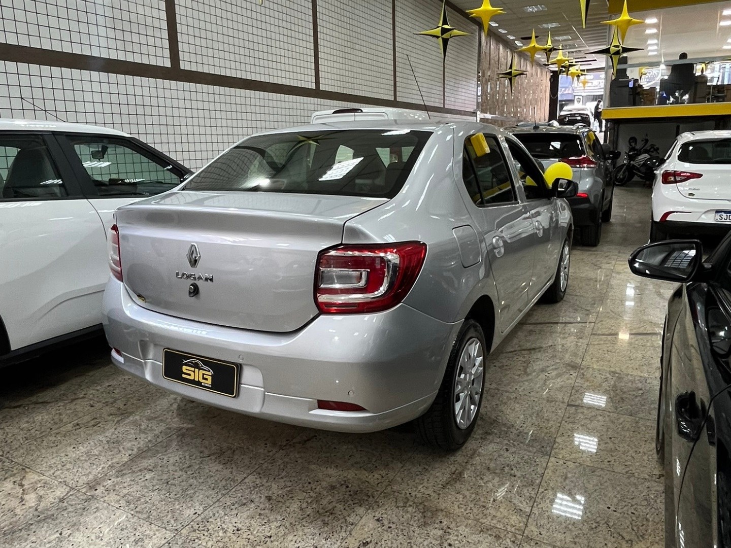 RENAULT LOGAN 1.0 12V SCE FLEX ZEN MANUAL 2024 Prata - Miniatura 7 - SIG Multimarcas