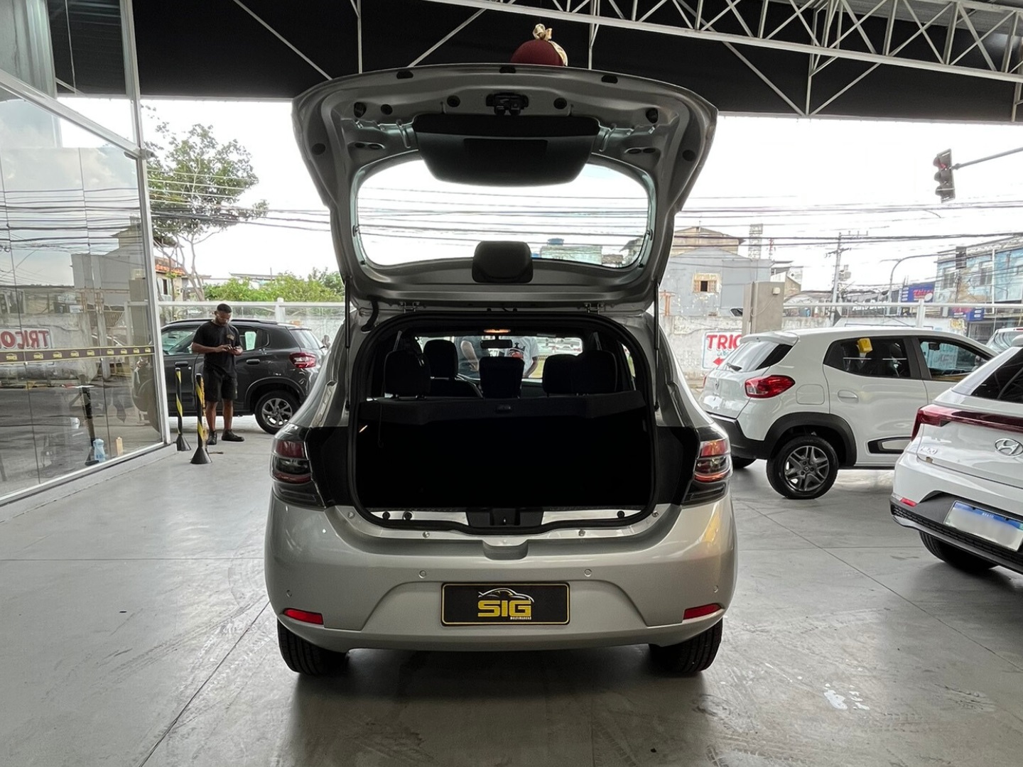 RENAULT SANDERO 1.0 12V SCE FLEX S EDITION MANUAL 2023 Prata - Miniatura 6 - SIG Multimarcas