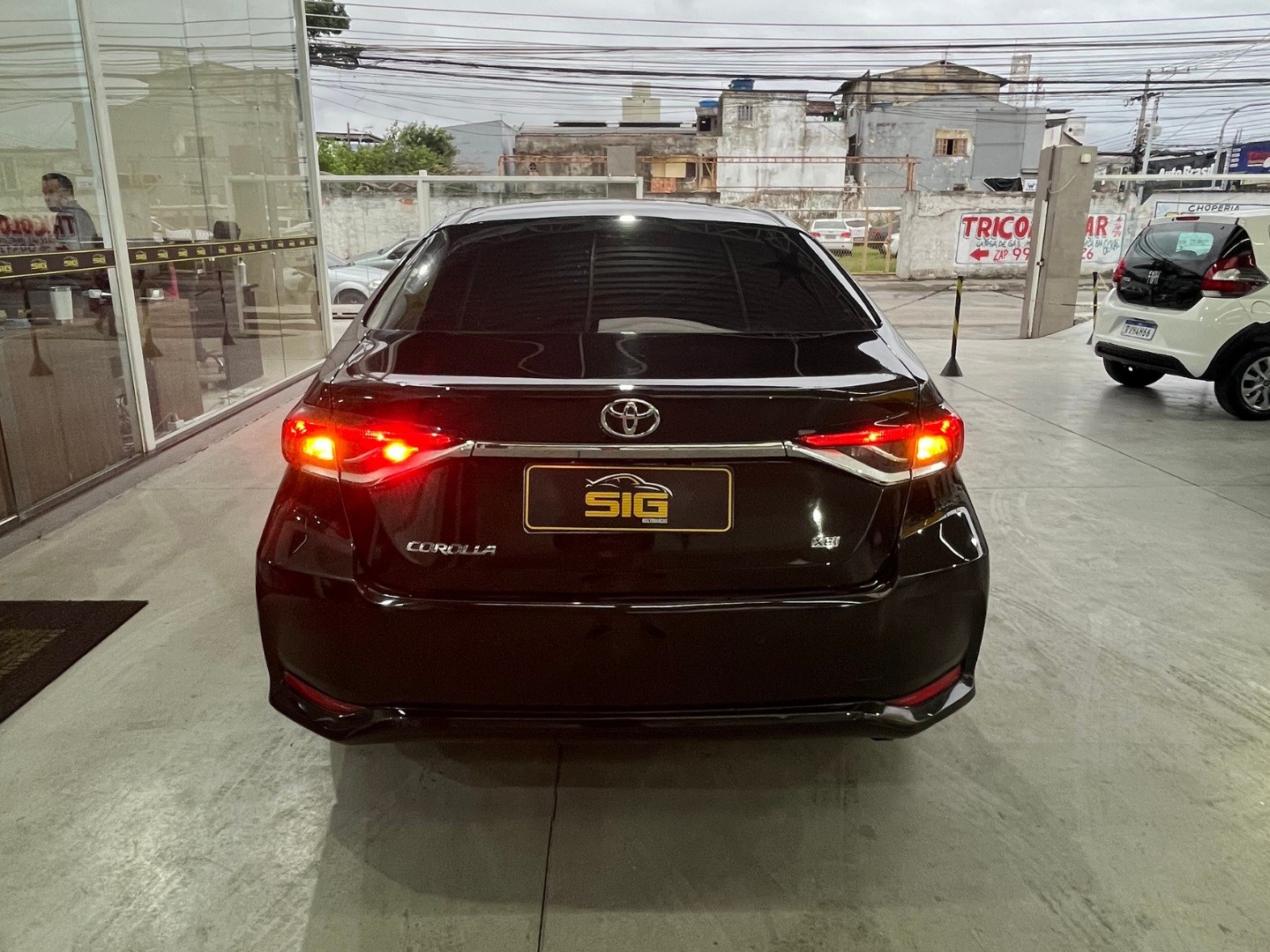 TOYOTA COROLLA 2.0 VVT-IE FLEX XEI DIRECT SHIFT 2023 Preto - Miniatura 5 - SIG Multimarcas