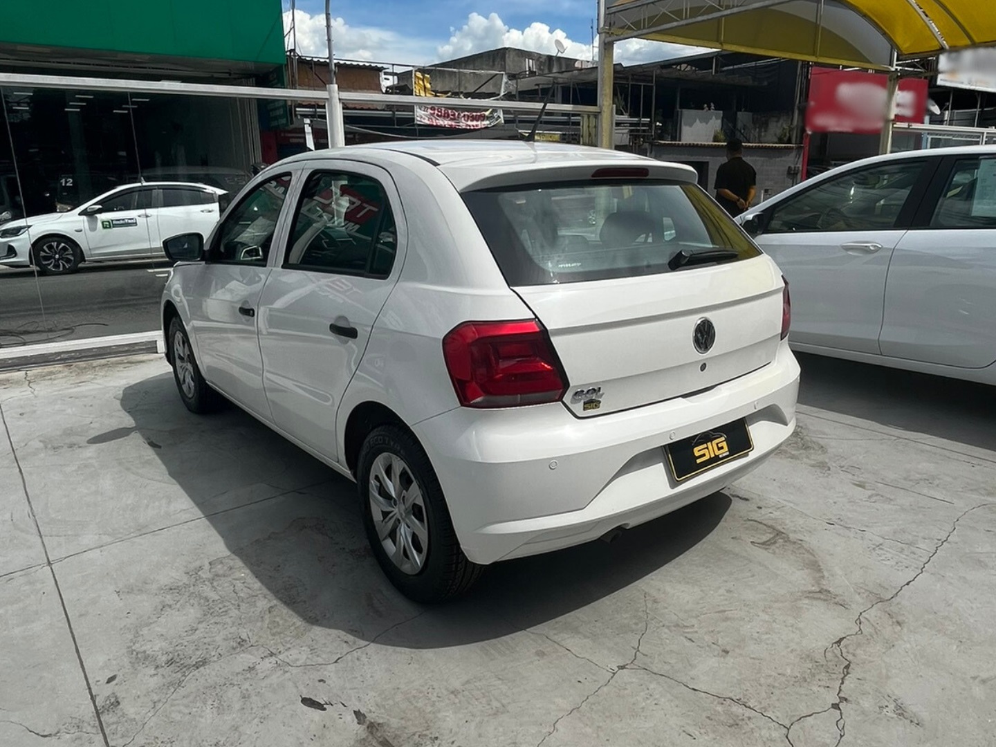 VOLKSWAGEN GOL 1.0 12V MPI TOTALFLEX 4P MANUAL 2023 Branco - Miniatura 5 - SIG Multimarcas