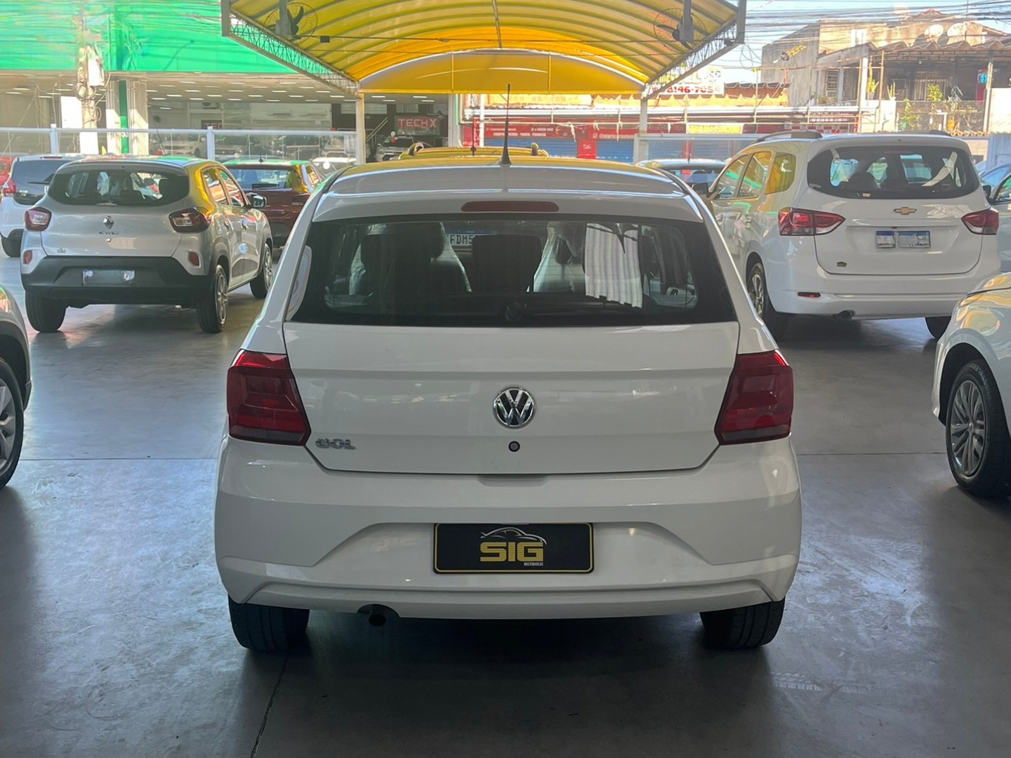 VOLKSWAGEN GOL 1.0 12V MPI TOTALFLEX 4P MANUAL 2023 Branco - Miniatura 5 - SIG Multimarcas